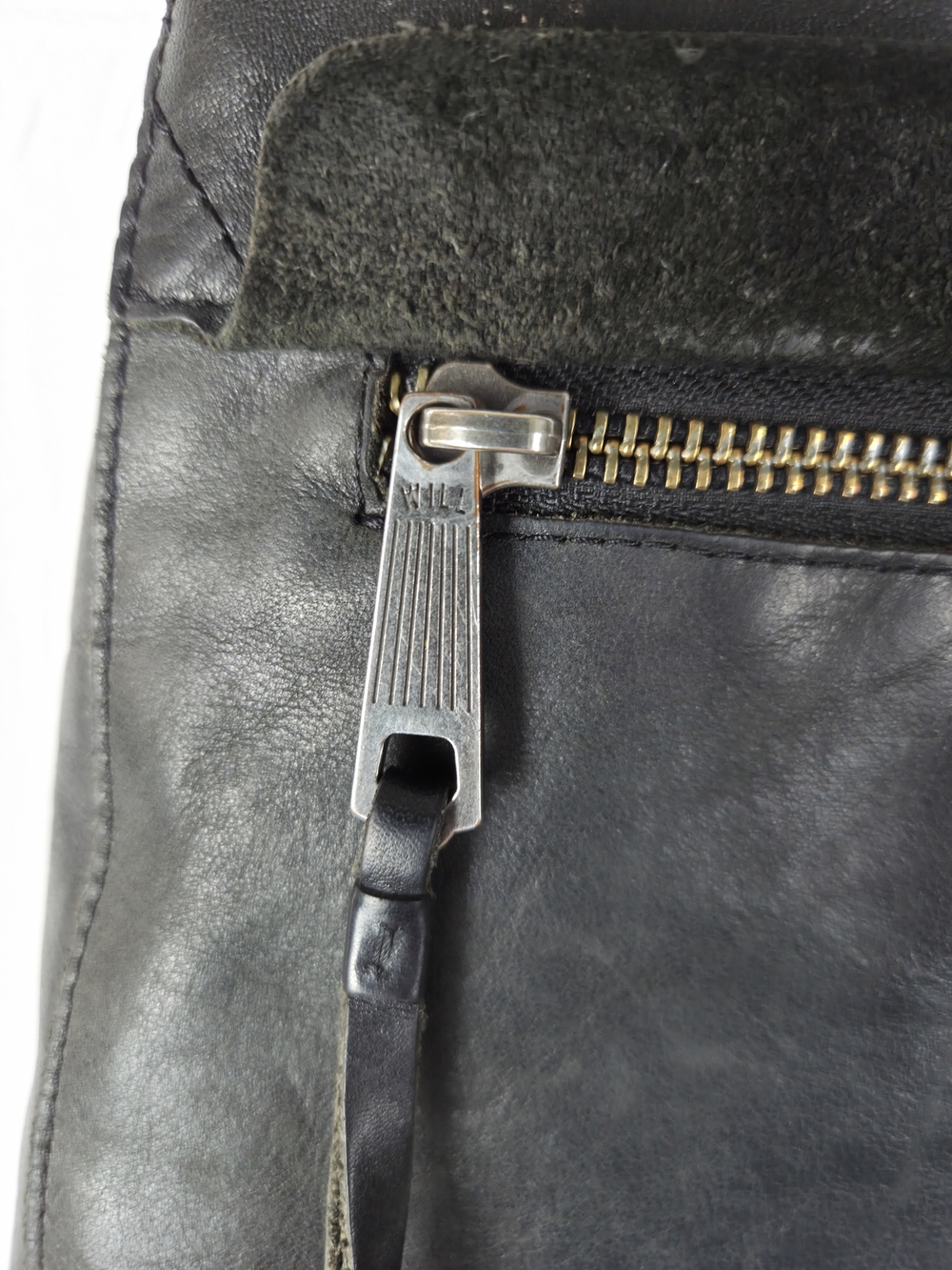 Will Leather Goods Black Braided-Strap Leather Crossbody Bag - Picture 4 of 16